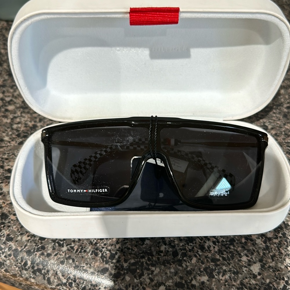 Tommy Hilfiger glasses